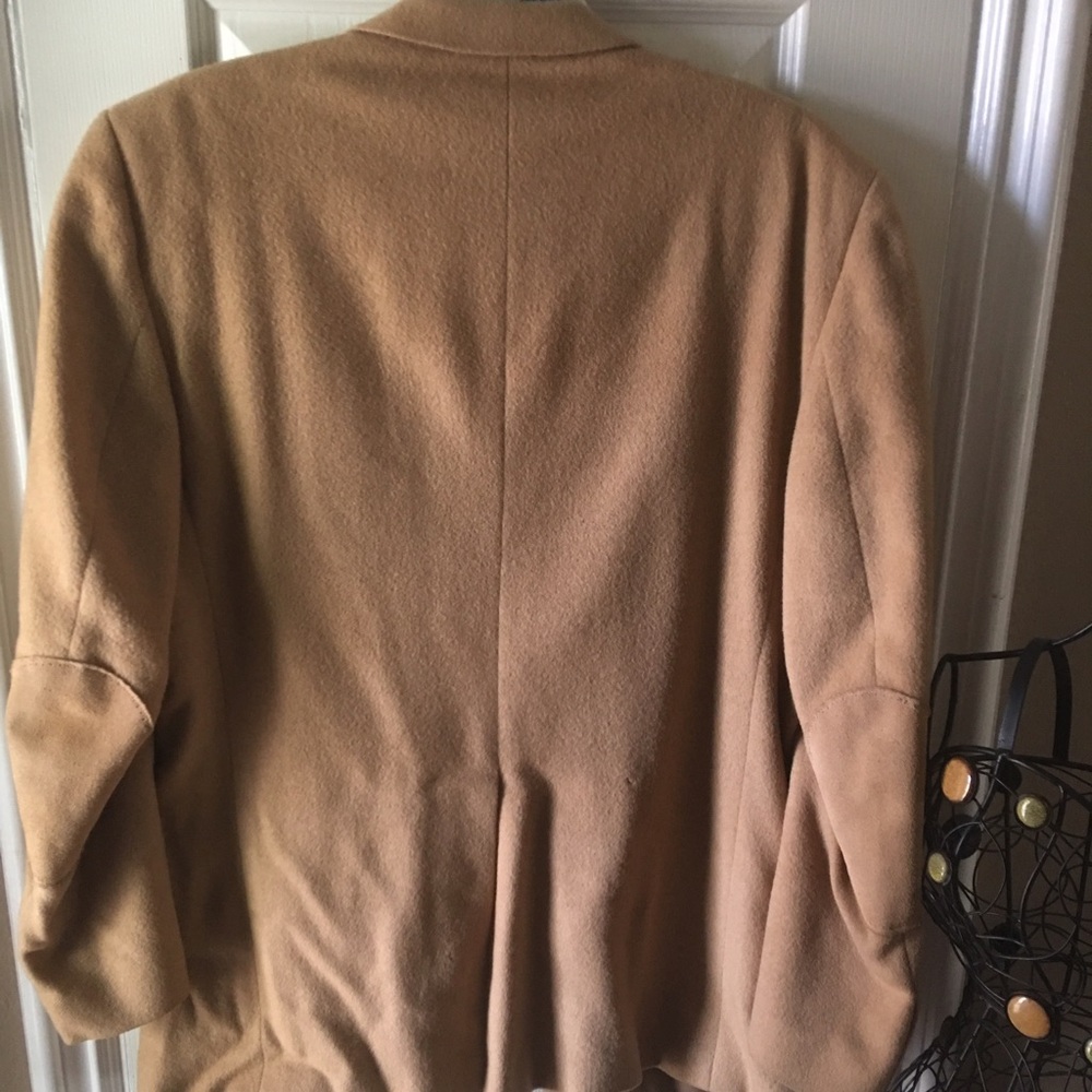 Burberry's Vintage Patched Elbow Blazer - Picture 2 of 4